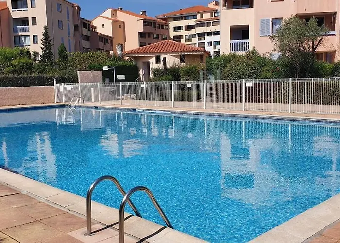 Flat With Swimming Pool 5Min From The Beach